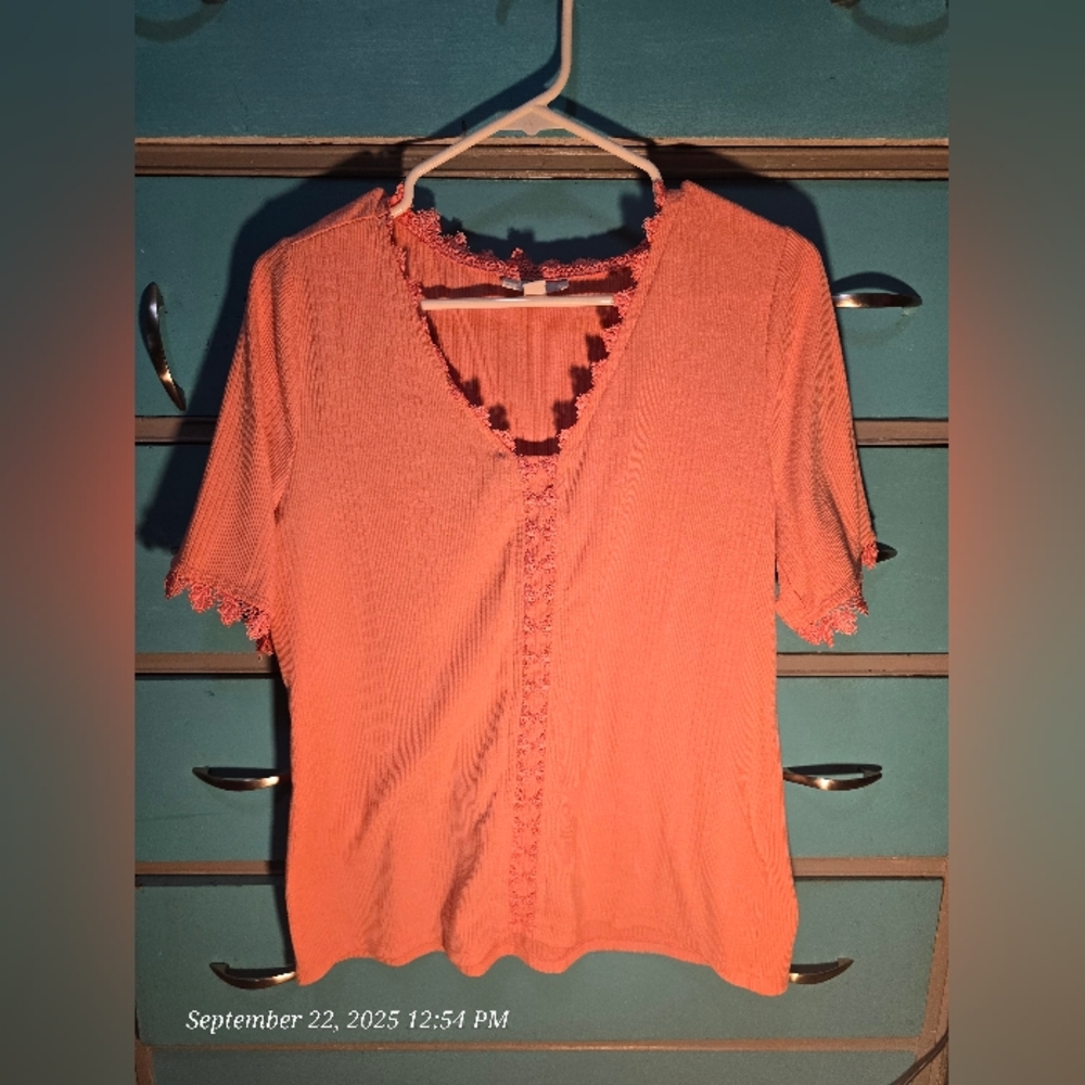 Charter Club Coral Lace Accent Blouse guc
